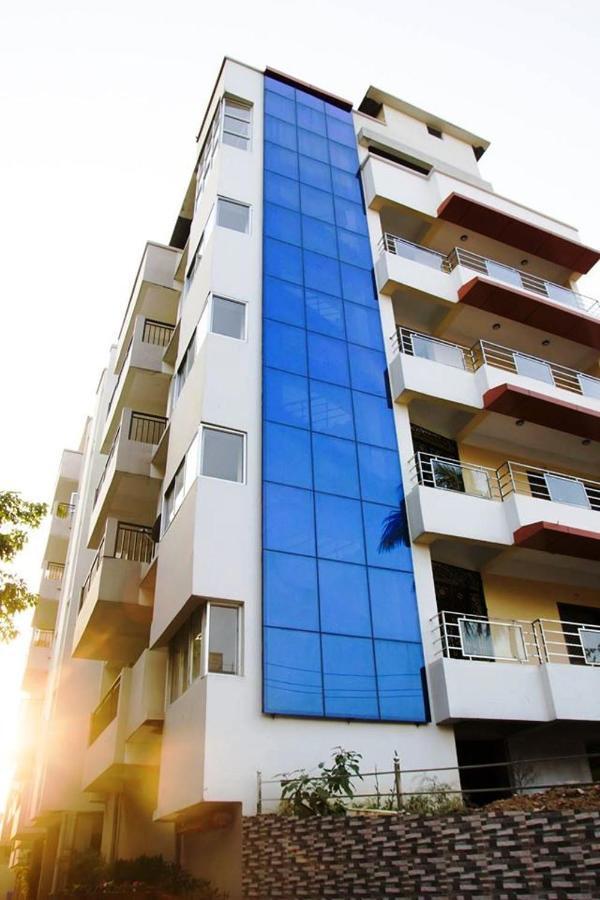 Hotel Park Riviera Gauháti Kültér fotó